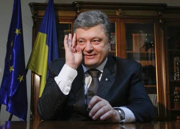 Spiegel: Украина в кризисе. Бизнес Порошенко процветает