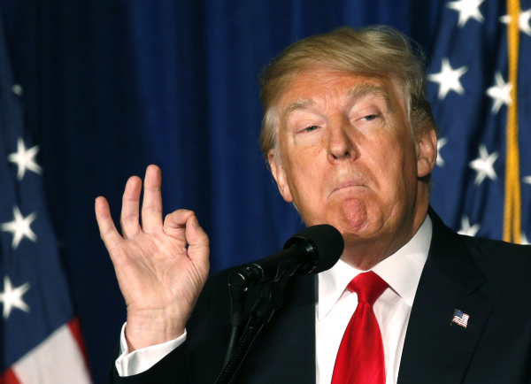 Трамп потребовал от ФБР уголовного расследования в отношении Хиллари Клинтон Трамп потребовал от ФБР уголовного расследования в отношении Хиллари Клинтон