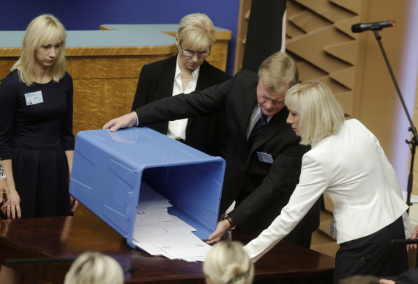 Три безрезультатных тура – в парламенте Эстонии так и не смогли выбрать президента