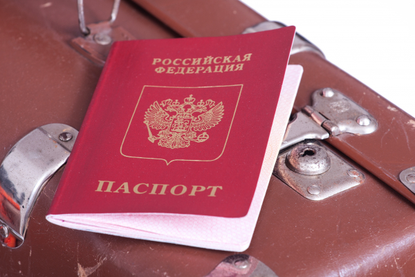Ценным специалистам и успешным предпринимателям упростят получение гражданства РФ