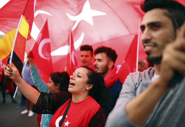 Турцию возмутил запрет Германии показывать жителям Кельна выступление Эрдогана