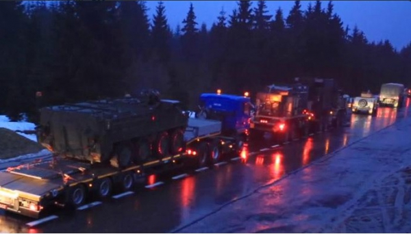 В Чехии проходят протесты против американского военного конвоя Dragoon Ride (видео) В Чехии проходят протесты против американского военного конвоя Dragoon Ride (видео)