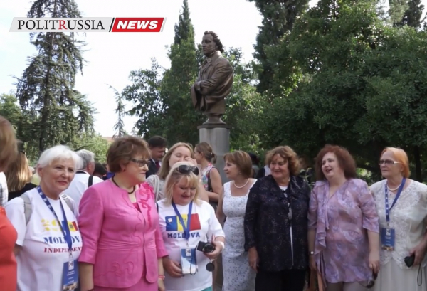 Русисты мира открыли в Испании памятник гению русской словесности Александру Пушкину 
