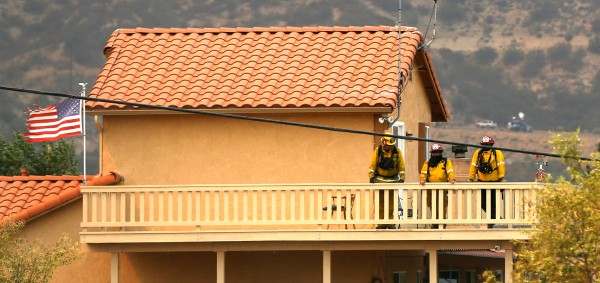 В Калифорнии свыше 35 тысяч домов остались без хозяев из-за пожара