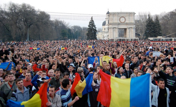 В Кишиневе прошел митинг сторонников объединения Румынии и Молдавии