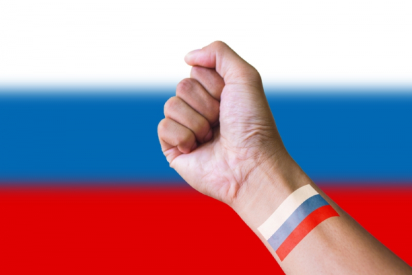 В Олимпийской деревне сорвали российский флаг