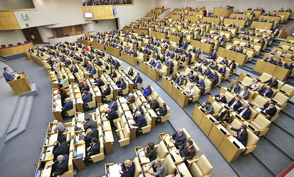 В "Справедливой России" призвали поддержать лишение депутатов-прогульщиков мандатов