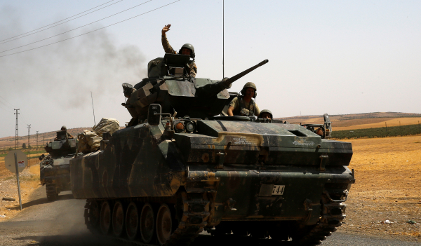 Военный источник: турецкие танки вступили в провинцию Алеппо