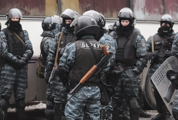 Возвращение на Украину генерала, руководившего "Беркутом", испугало "патриотов"