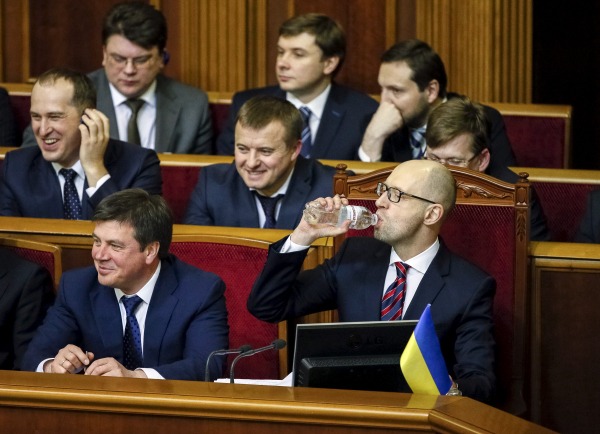 Яценюк: Украина вернулась в европейскую семью