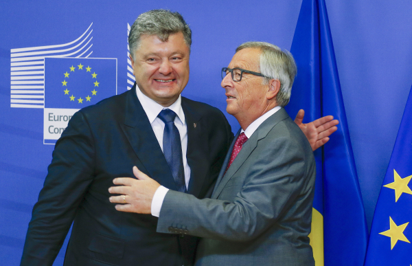 Юнкер пообещал помочь Украине в либерализации визового режима до конца года