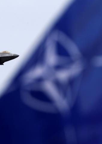 НАТО готовится окружить Россию к 2017 году