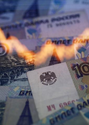 4 версии падения рубля