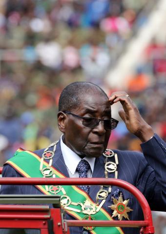 Президент Зимбабве своими поступками сводит с ума весь мир