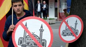 Антиисламский митинг в Дрездене собрал 10 тысяч человек