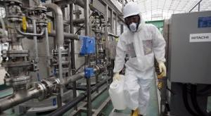 Драками с полицией сопровождается открытие ядерного реактора в Японии
