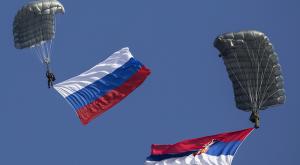 Евросоюз не станет мириться с балансированием Сербии между ЕС и Россией