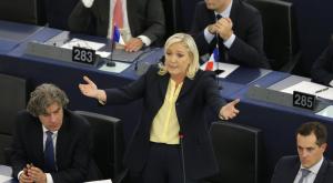 Марин Ле Пен назвала Олланда вице-канцлером Меркель