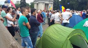 Молдавская оппозиция обещает сегодня «вернуть себе страну»