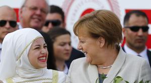 "Мы - гости Ангелы Меркель": немцев шокируют отказы беженцев работать