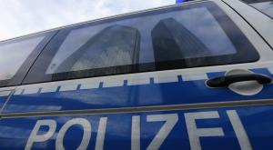 На вокзале в Германии изрезали двоих полицейских