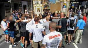 "Найдется палка на бандеровское рыло" - поляки сорвали шествие украинской диаспоры