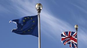 Опрос: евроскептики опережают сторонников сохранения Великобритании в составе ЕС