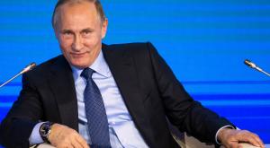 Опрос: рейтинги Путина и правительства выросли