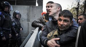 Протестующие в Киеве начали бессрочную голодовку у здания Рады