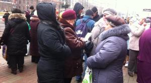 Протестующие в Киеве собирают деньги на проезд для Кличко 