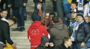 "Провокаторы Кремля", избившие болельщиков "Челси" в Киеве, оказались бойцами "Азова"