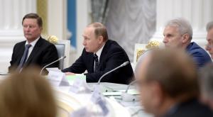 Путин призвал науку и бизнес вместе работать для технологического прорыва России