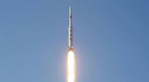 Спутник КНДР выведен на орбиту, но "кувыркается" – СМИ