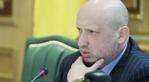 Турчинов призвал Украину готовиться к "колоссальной миграционной волне" из России