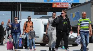 Украинские туристы потянулись на отдых в Крым
