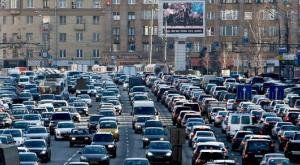 В Госдуме предлагают штрафовать на 5 тысяч рублей за выброшенный из окна автомобиля окурок