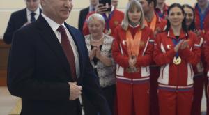 Владимир Путин открыл счет в Сочи в команде "Звезд НХЛ"