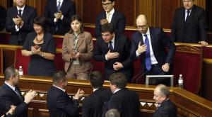 Яценюк: мое "прозападное правительство" может рухнуть из-за темы тарифов ЖКХ