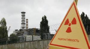 Яценюк заверил, что ситуация с пожаром в Чернобыле под контролем