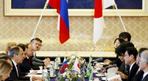 Захарова: давление США сузило контакты Японии и России