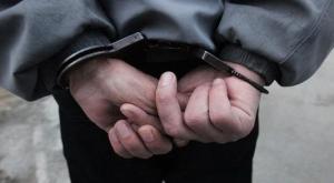 Житель Новосибирска задержал грабителя с "Сайгой", напавшего на ювелирный салон