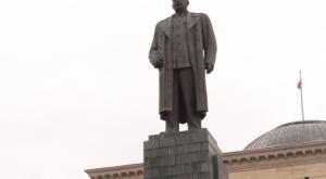 Жители грузинского города Гори хотят вновь видеть памятник Сталину