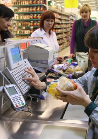 Большая часть денег россиян уходит на еду